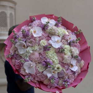 '' Huge love '' floral bouquet