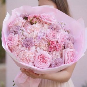 "First date" floral bouquet